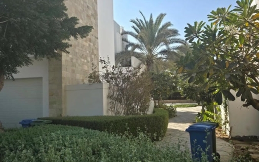 Elegant 3-Bedroom, Townhouse, Al Mouj